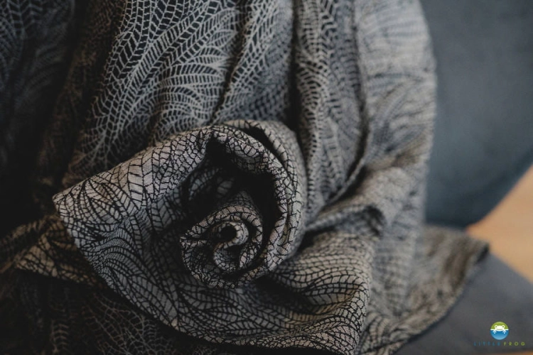 Little Frog night wildness - chusta tkana długa