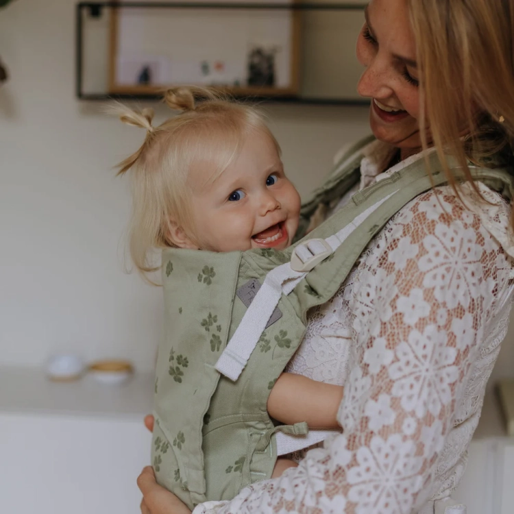 Fidella fusion toddler clover pale green - nosidło klamrowe regulowane