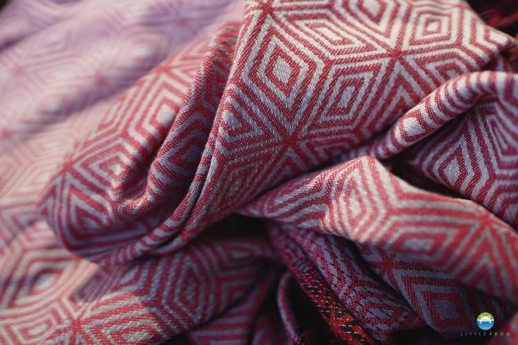 Little Frog ruby cube - chusta kółkowa