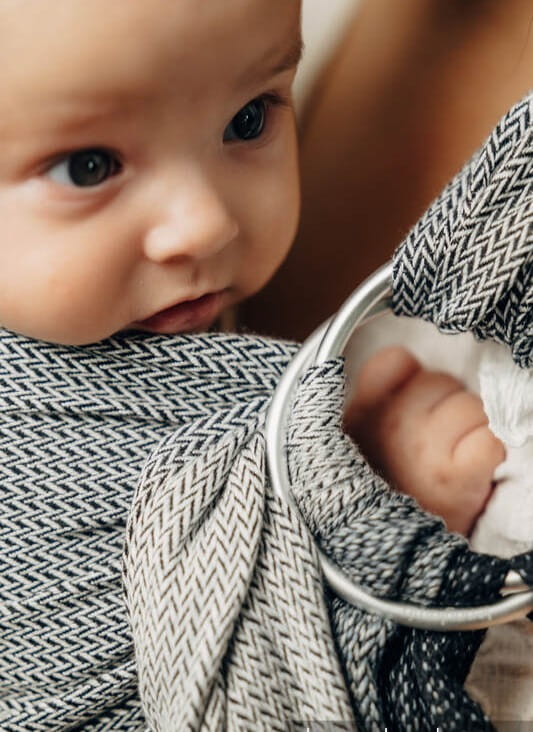 LennyLamb mała jodełka ombre szary - chusta kółkowa