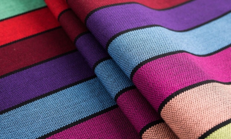 LennyLamb lennylight karuzela barw - nosidło klamrowe regulowane