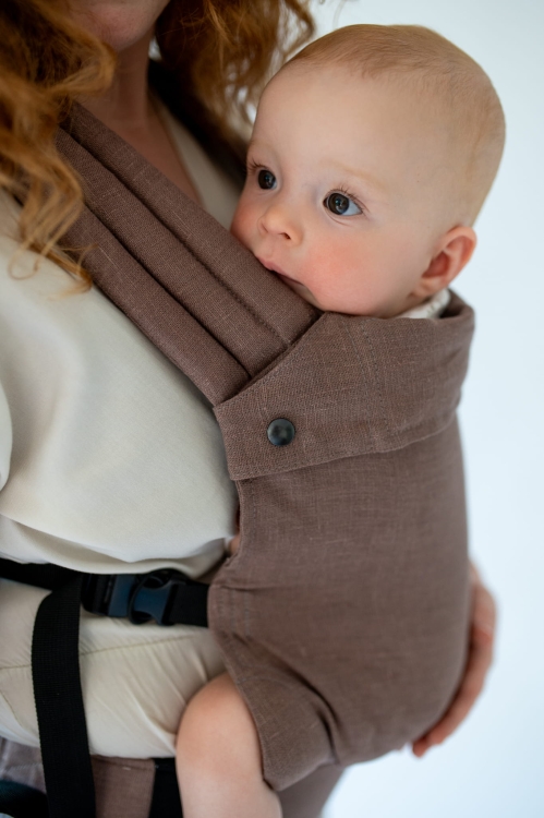 Qusy mini 2.0 linen mocha mousse - nosidło klamrowe regulowane