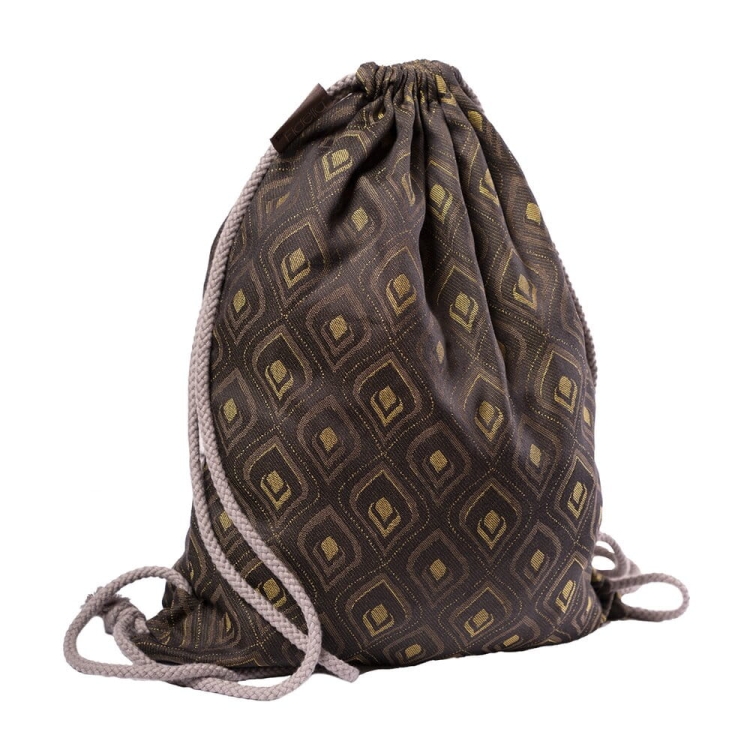 Przechowywanie nosidła chustowego w worku