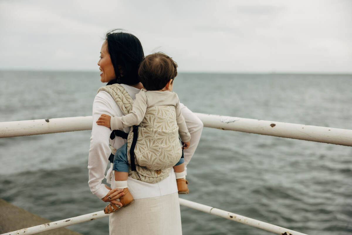 Oddychające nosidło klamrowe LennyUpGrade z bambusem – idealne nosidełko dla dzieci na lato