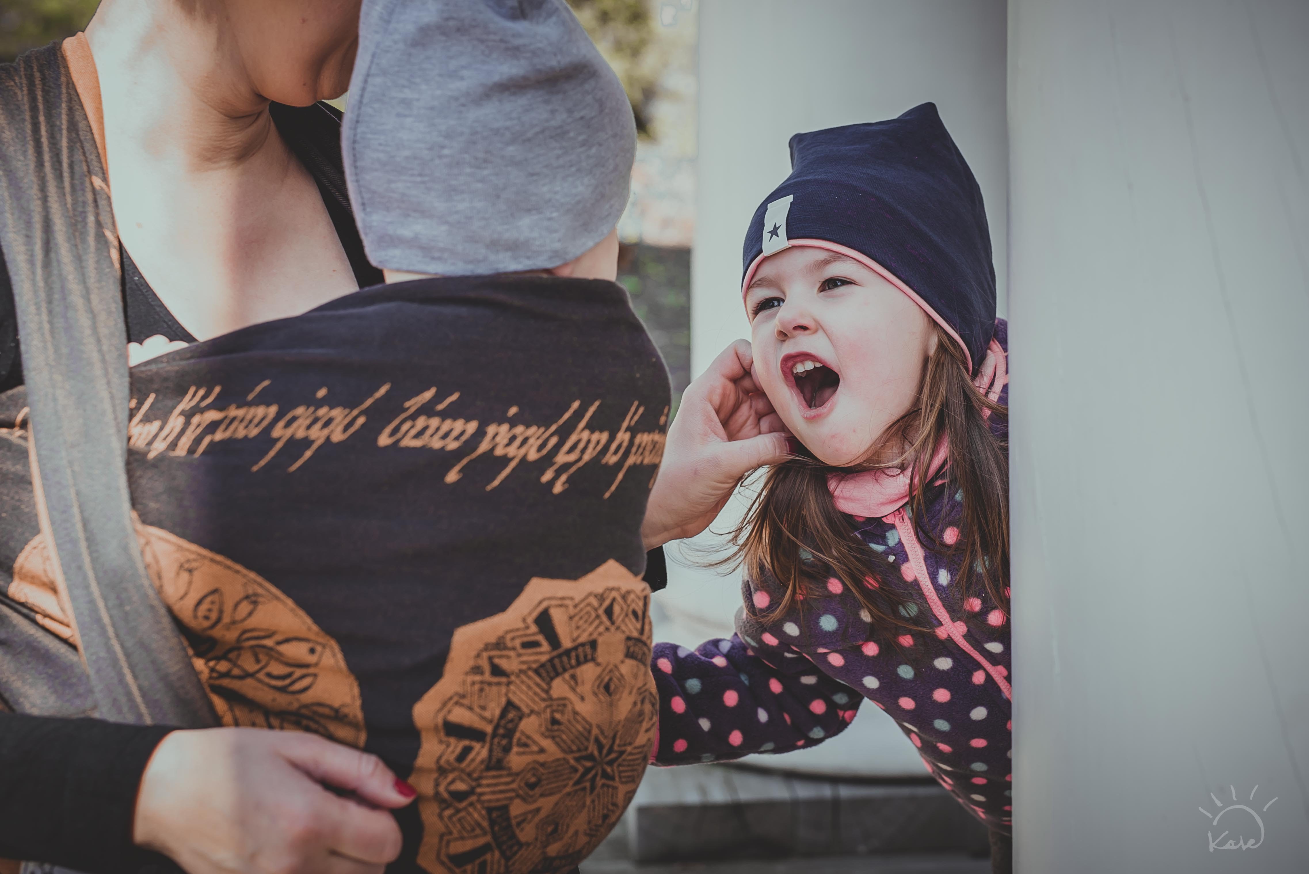 Nosidło ergonomiczne Oscha Nook w akcji