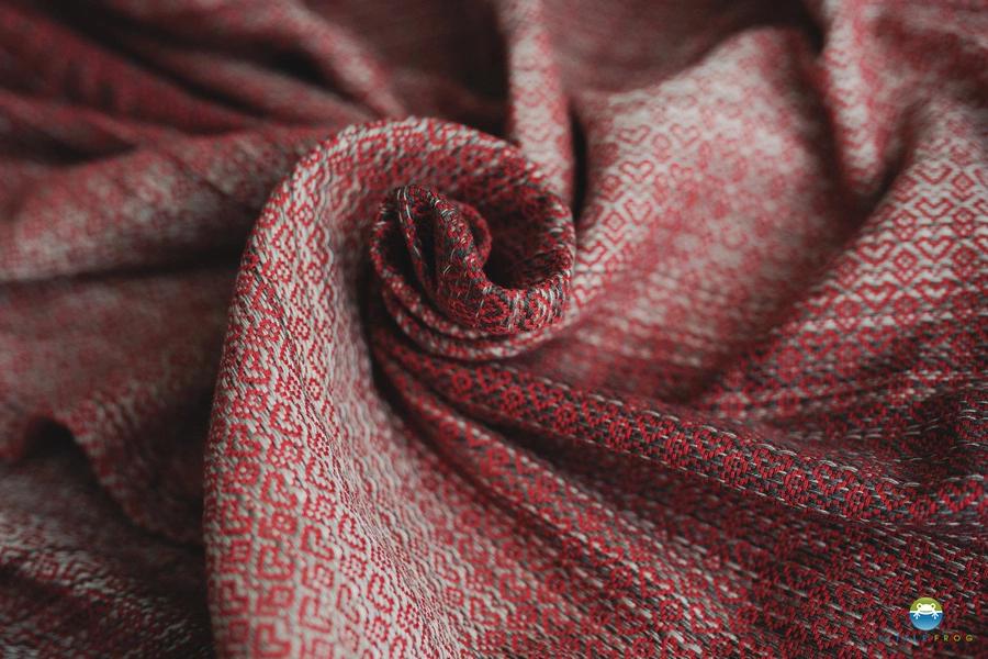 Różowa chusta serduszka